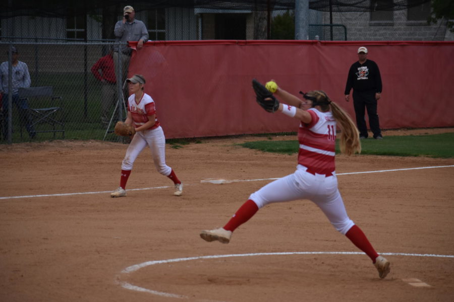 Emery Boettcher pitches for the District Championship.